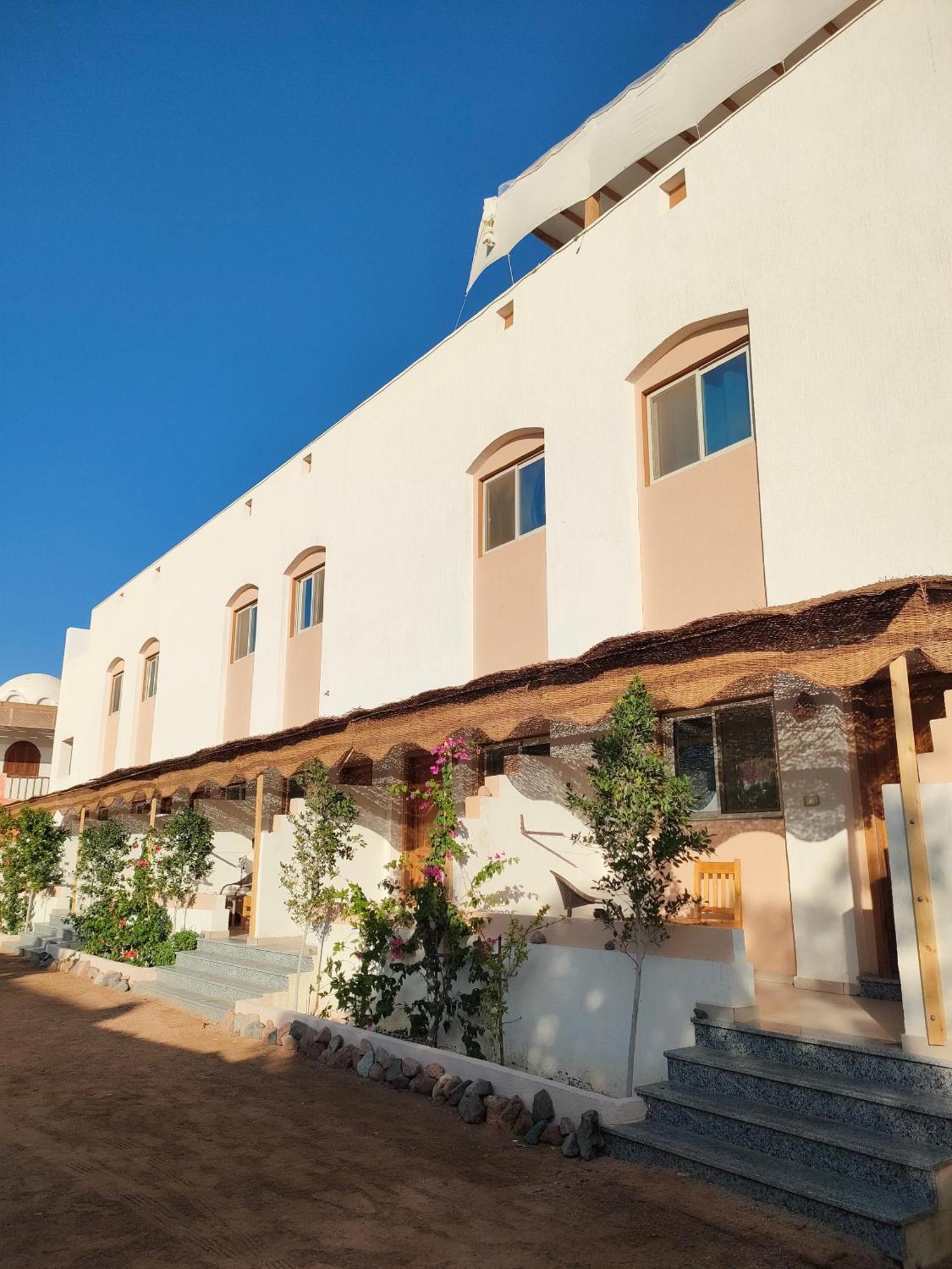Al Deira Dahab Hotel Esterno foto